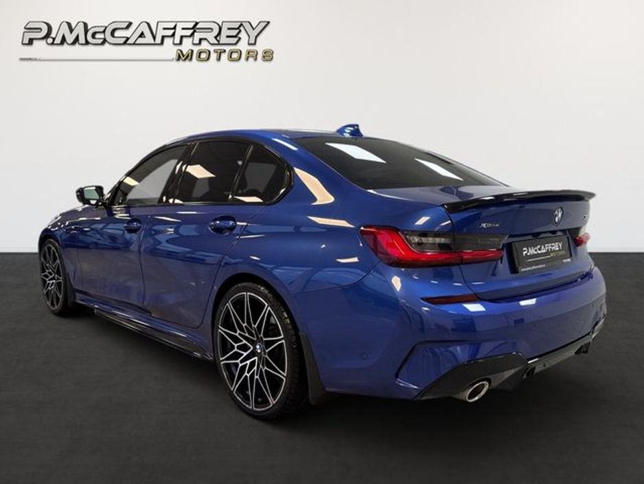 2019 BMW 3 Series - image 7