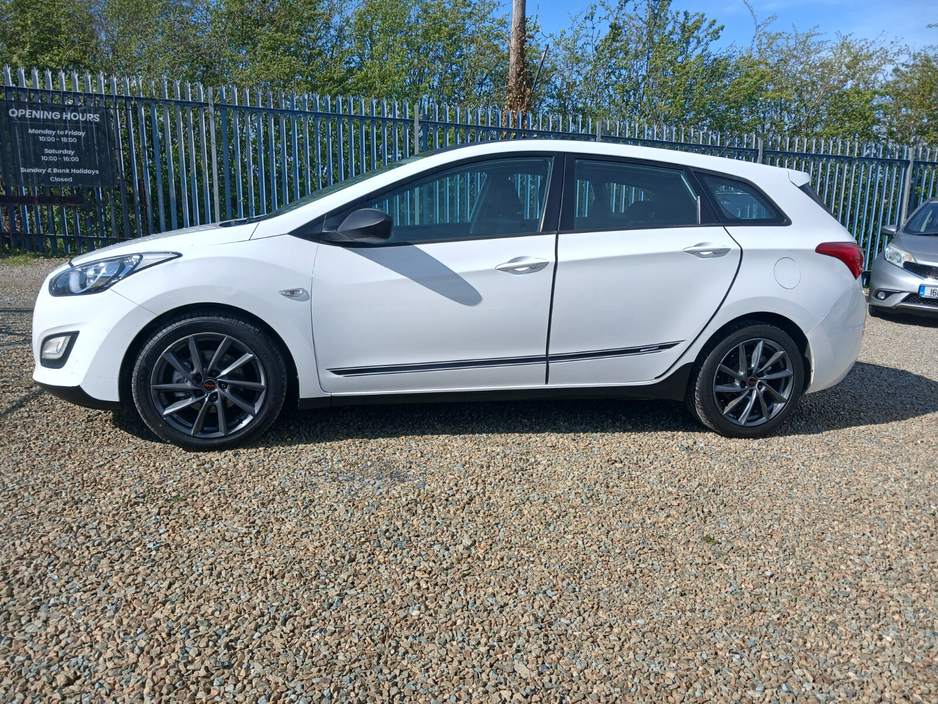 2015 Hyundai i30 - image 5