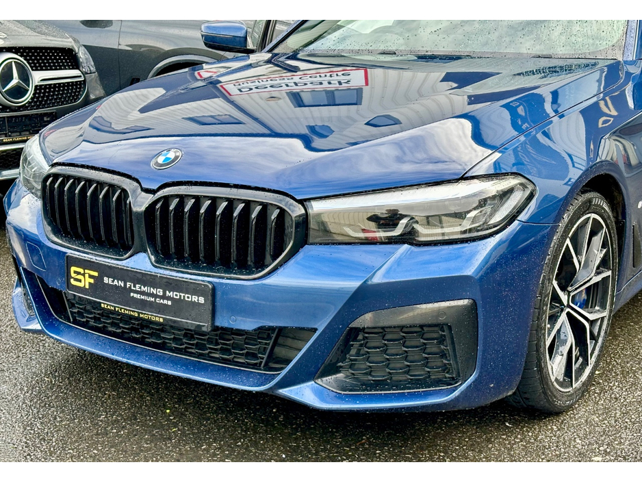 2022 BMW 5 Series - image 18