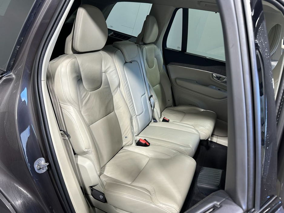 2023 Volvo XC90 T8 AWD Dark Theme €67,800