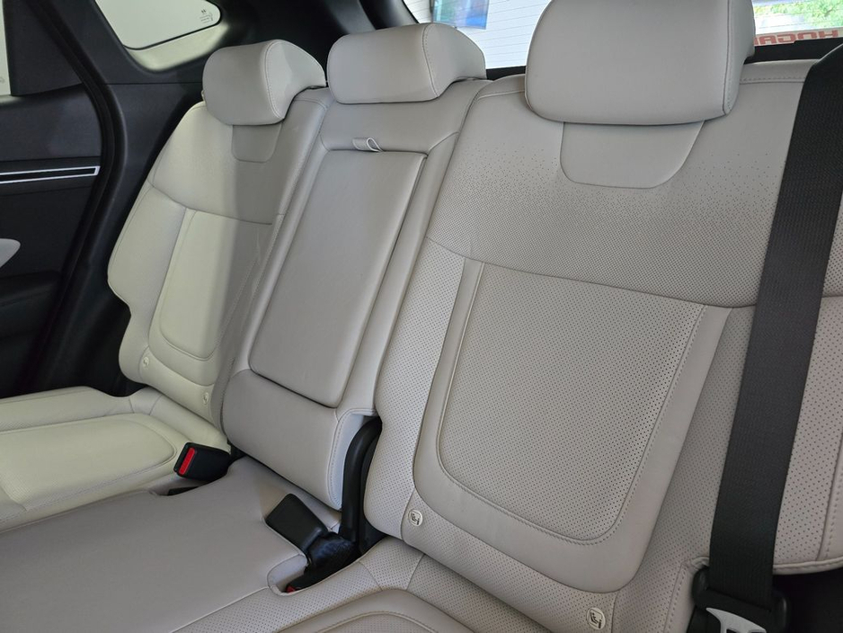 2023 Hyundai Tucson - image 10