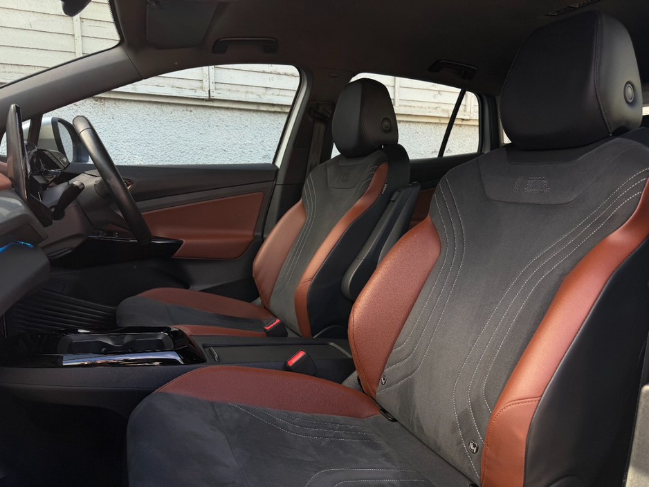 2022 Volkswagen ID.4 - image 18