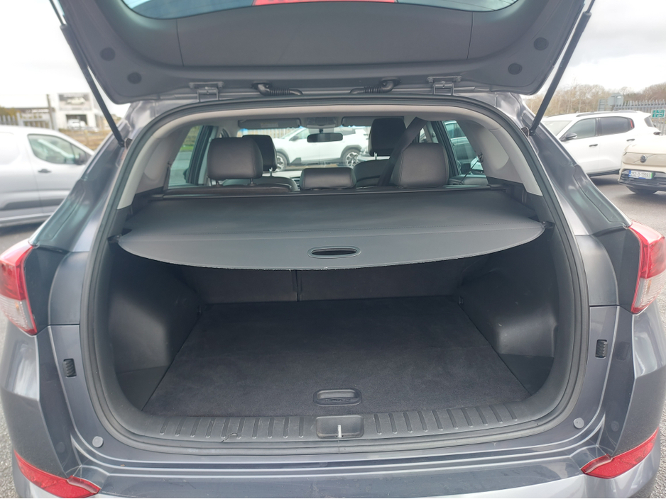 2016 Hyundai Tucson - image 11