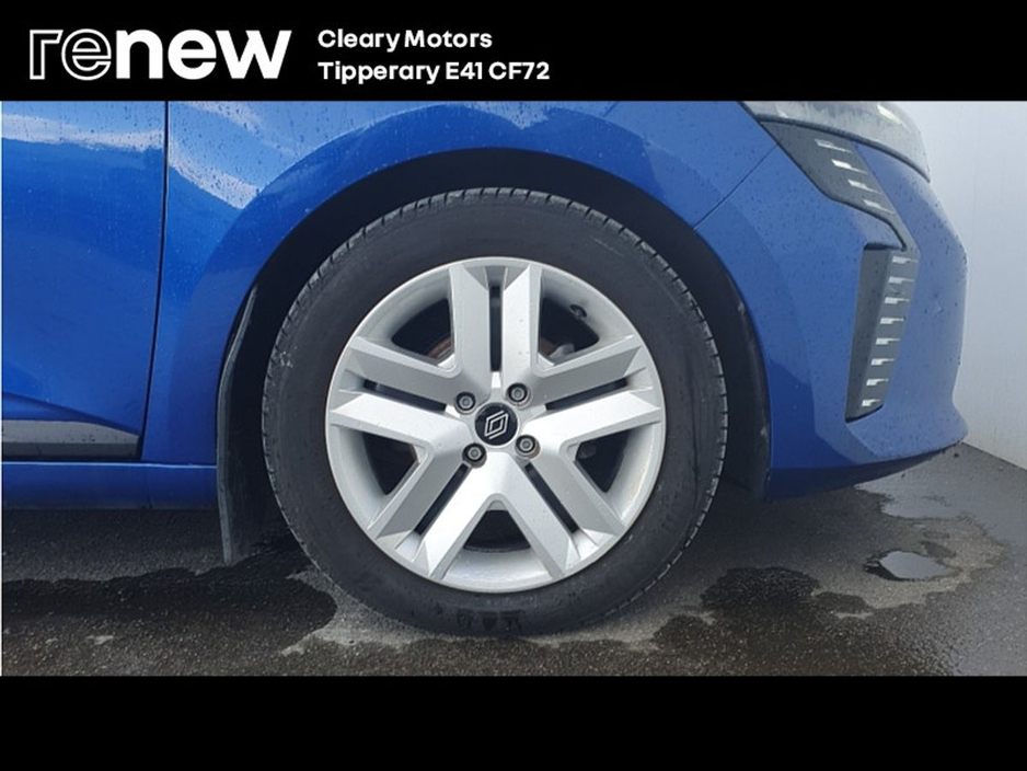 2025 Renault Clio - image 9