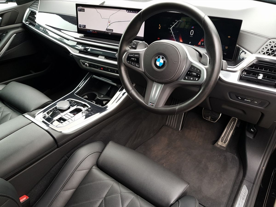 2023 BMW X5 - image 6