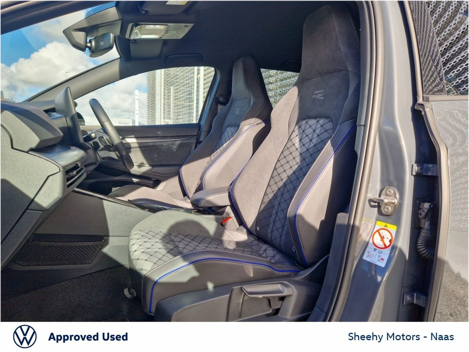 2025 Volkswagen Golf R-Line 2.0TDI DSG €44,995