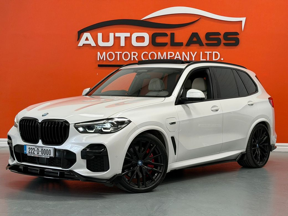 2022 BMW X5 - image 9