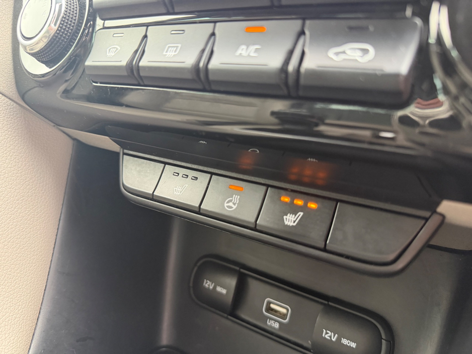 2021 Kia Sportage - image 13