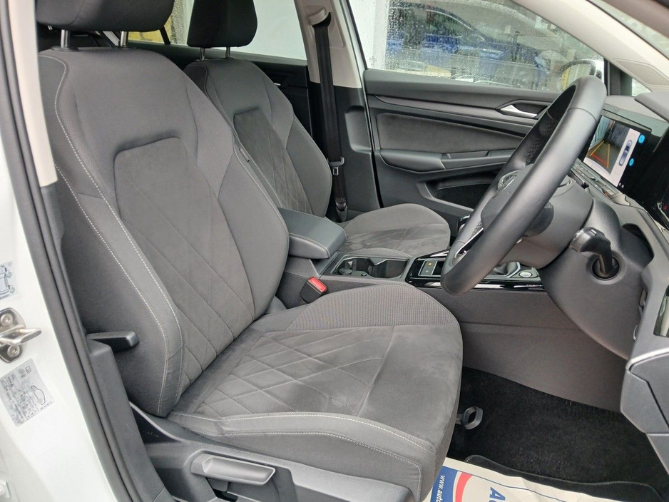 2023 Volkswagen Golf 1.5 TSI 130HP Style, White, 1 owner, 42km €29,900