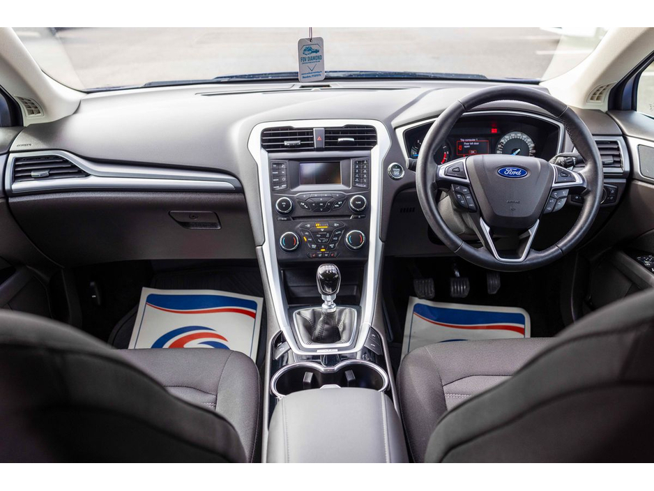 2017 Ford Mondeo - image 16