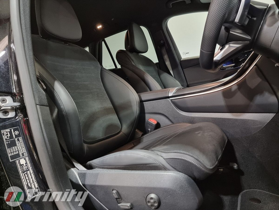 2025 Mercedes-Benz GLC Class - image 24