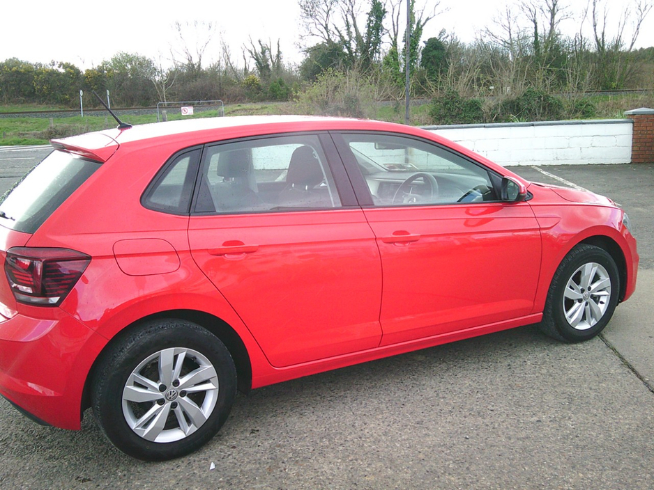 2019 Volkswagen Polo - image 3