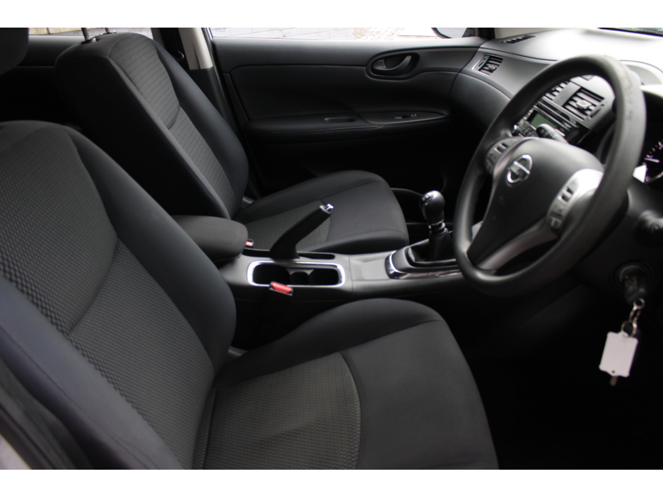 2018 Nissan Pulsar - image 11