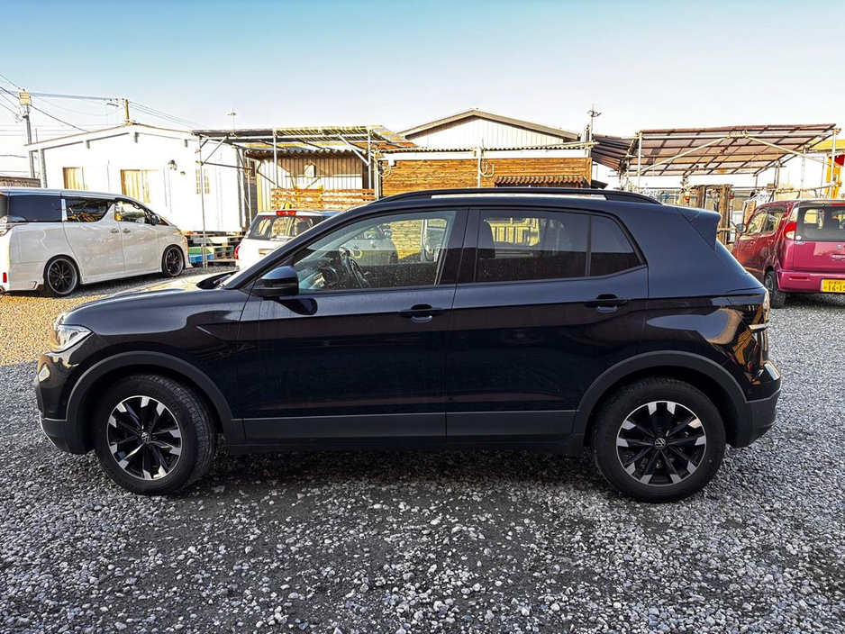 2021 Volkswagen T-Cross - image 8