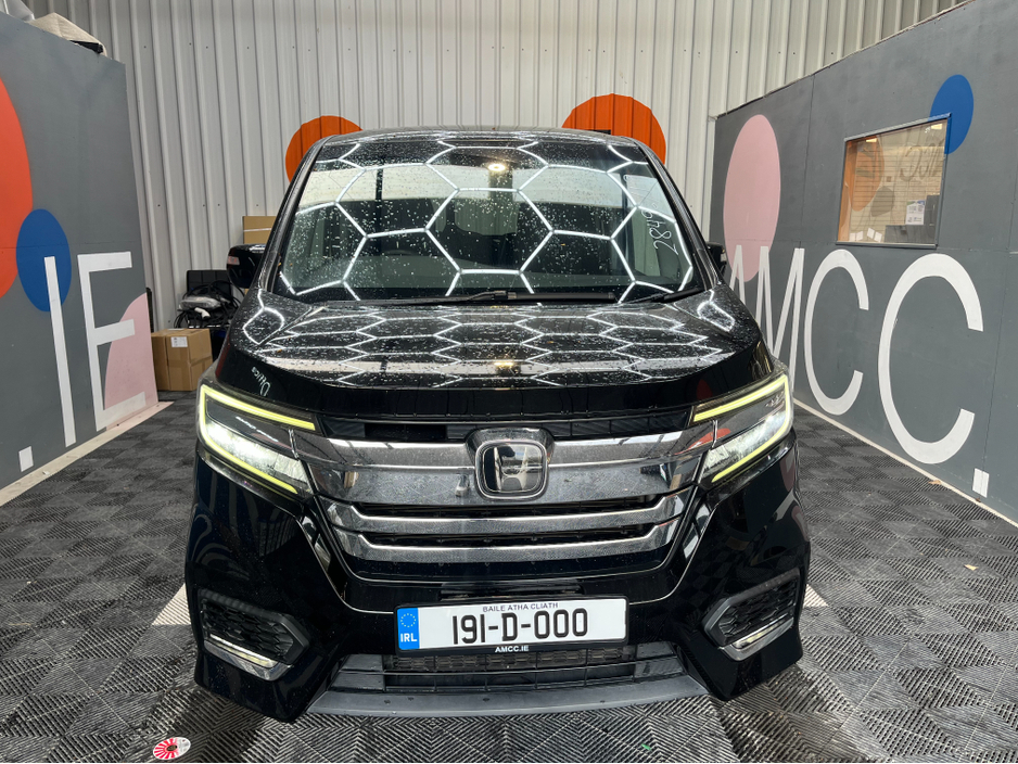 2019 Honda Stepwagon - image 6