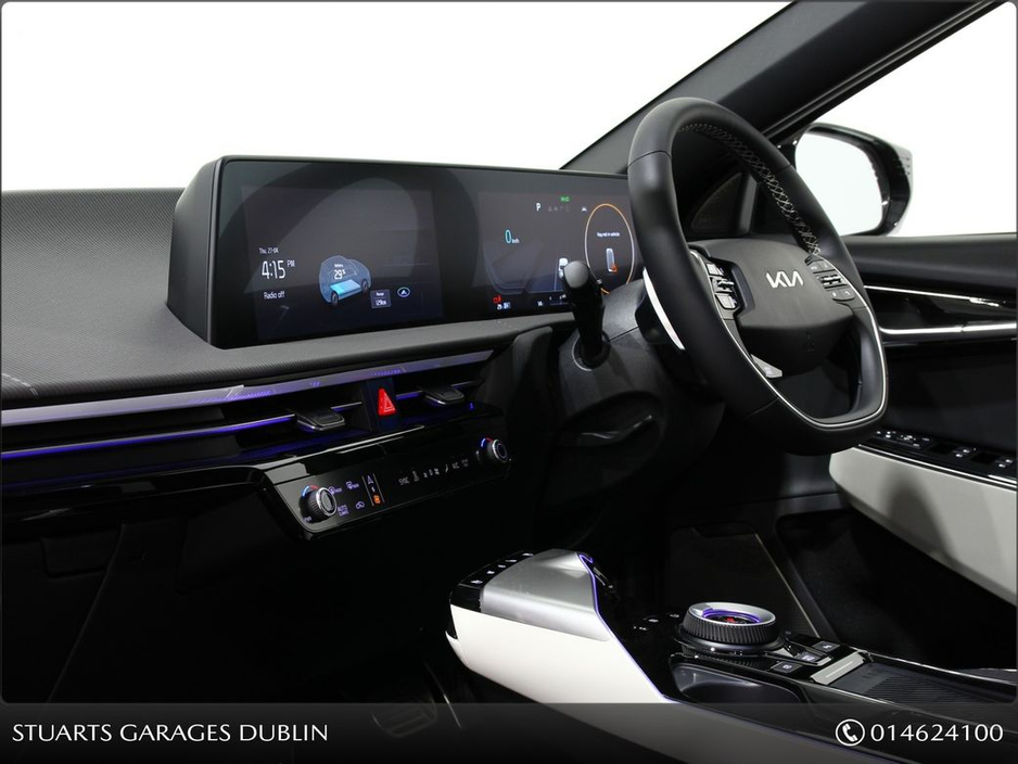 2022 Kia EV6 EV6 GT LINE: YACHT BLUE METALLIC, BLACK AND IVORY ALCANTARA INTERIOR, SUNROOF, 360 CAMERAS, WIRELESS CHARGING, HEADS UP DISPLAY €31,945