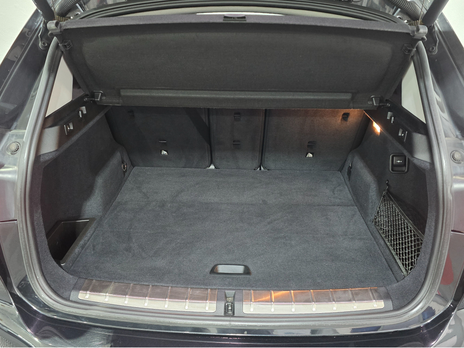 2017 BMW X1 - image 12