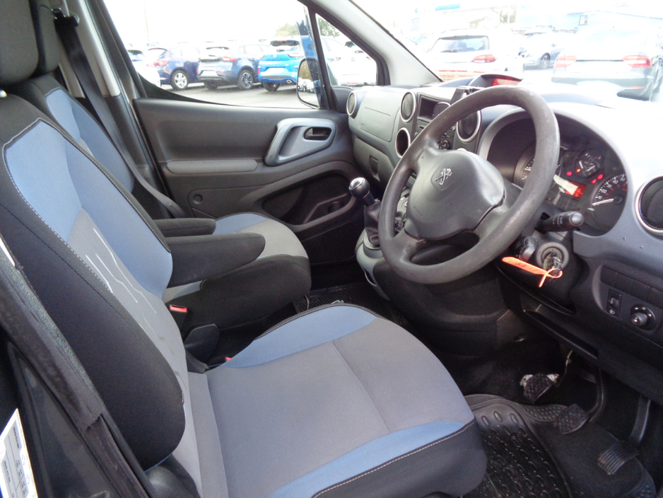 2013 Peugeot Partner 1.6 HDI Tepee S 92PS 5 Seats 5DR €8,900