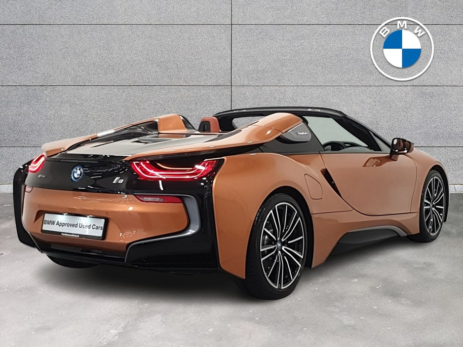 2019 BMW i8 - image 22