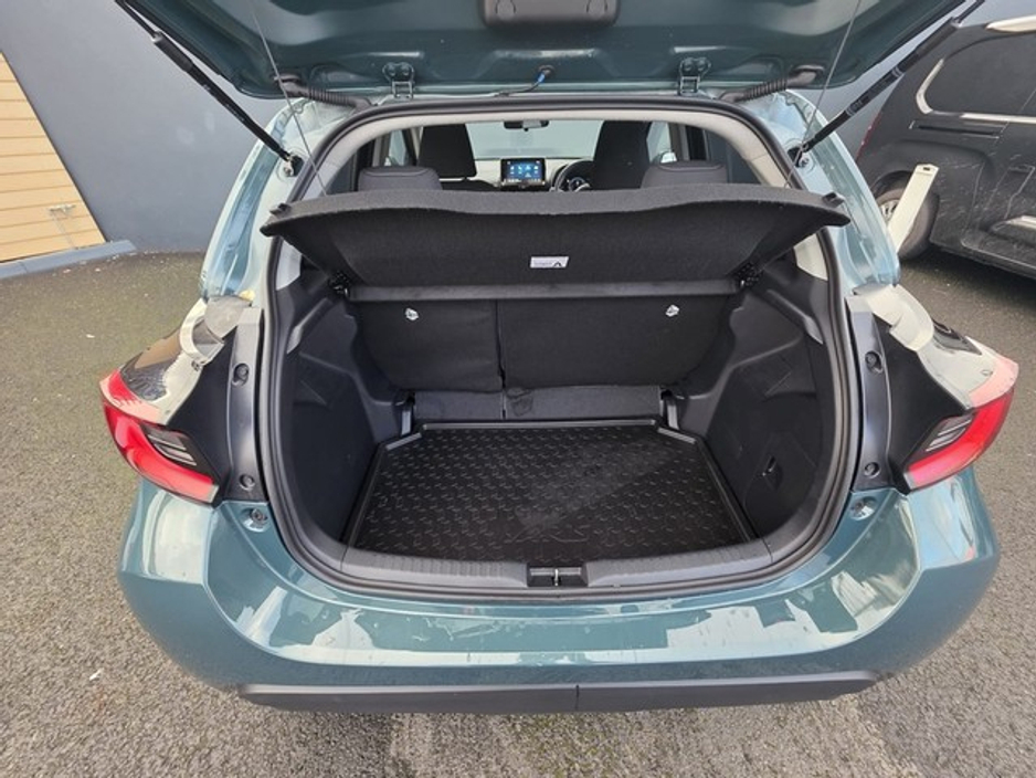 2025 Toyota Yaris 1.5 Hybrid Luna Sport 5dr €29,449