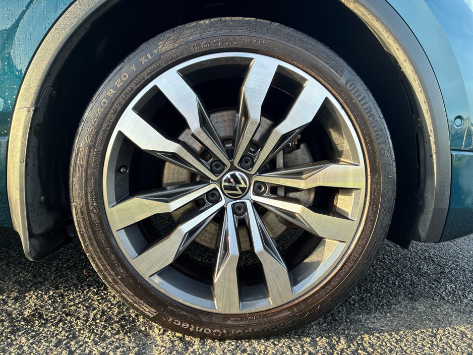 2022 Volkswagen Tiguan R-LINE 1.4 TSI PHEV 2 245HP 5DR