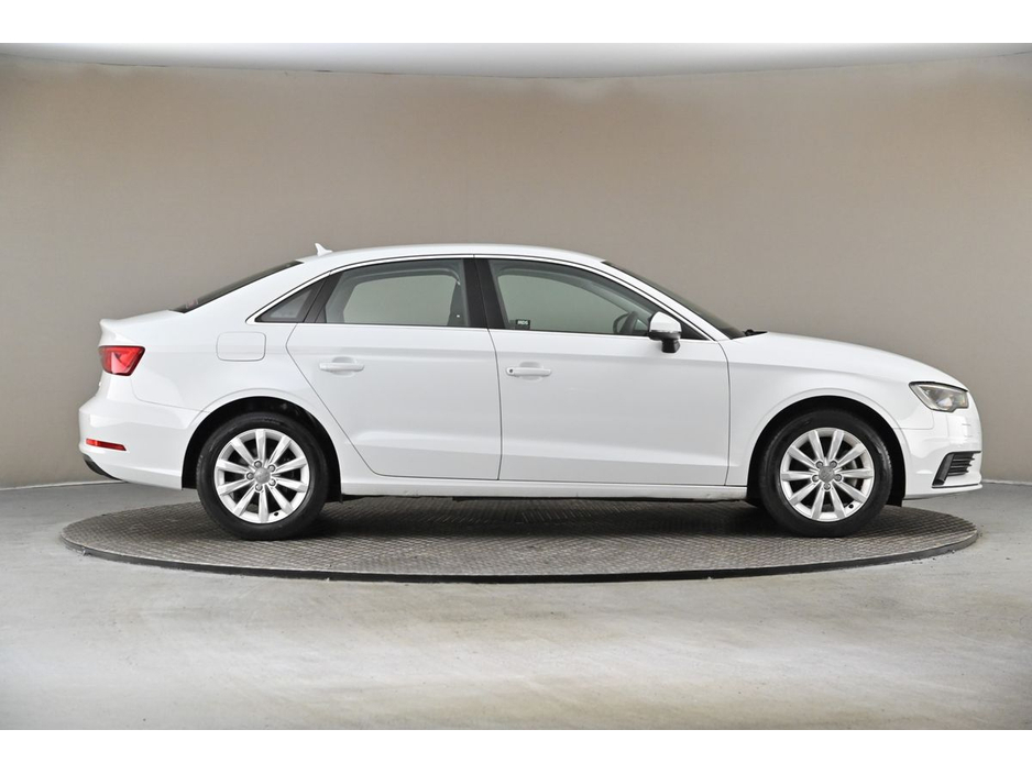 2016 Audi A3 - image 11