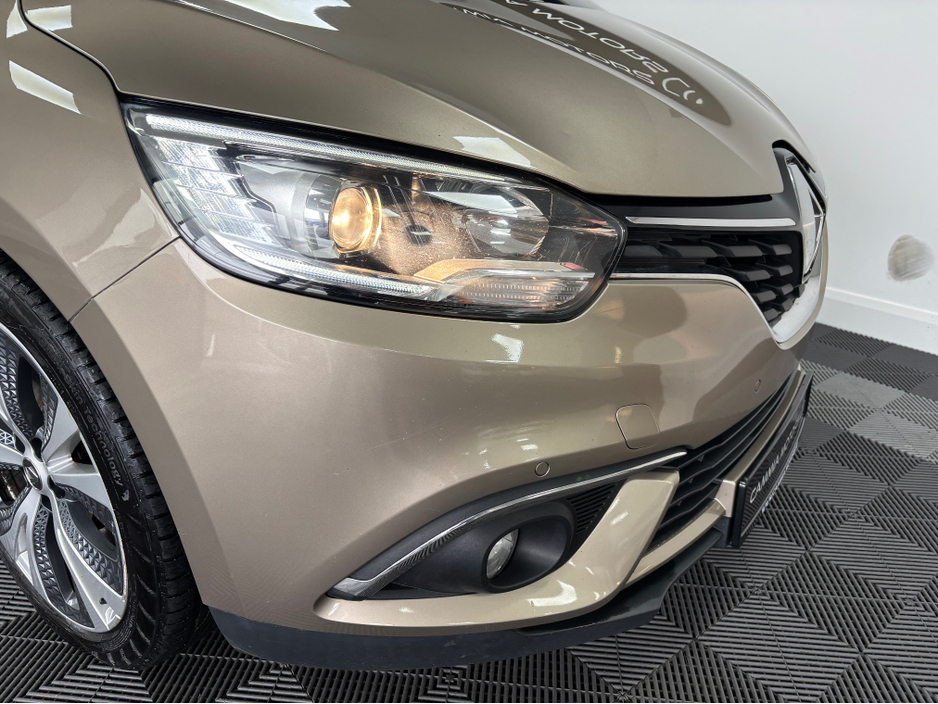 2018 Renault Grand Scenic *RENAULT GRAND SCENIC* *7 SEATER* *MANUAL* *GLASS ROOF* *REVERSE CAMERA* *HEADS UP DISPLAY* *TRADE INS WELCOME* *FINANCE AVAILABLE* €16,950