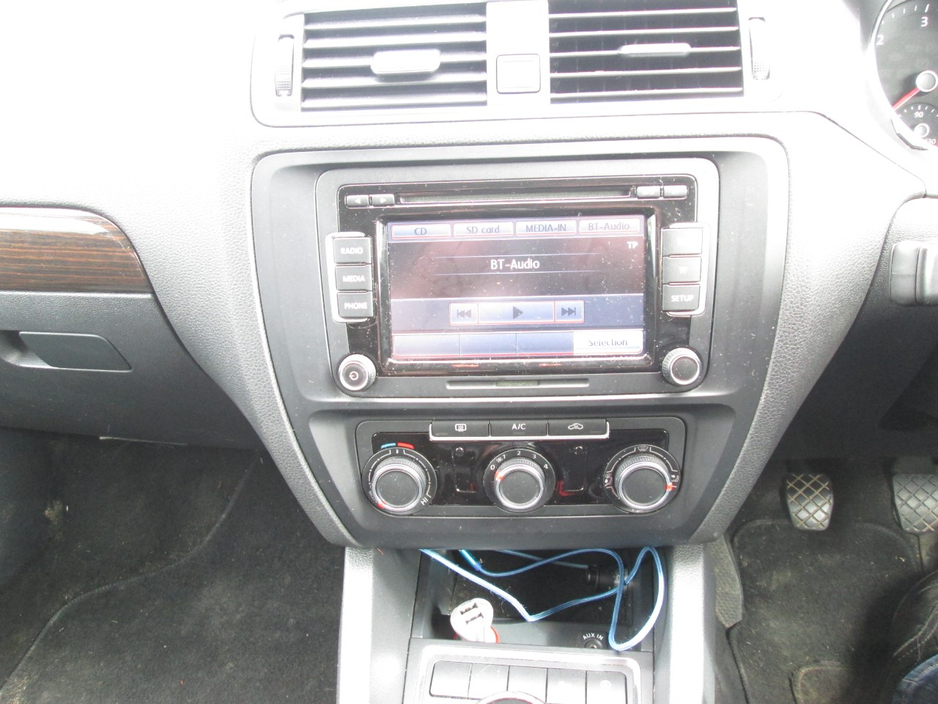 2015 Volkswagen Jetta - image 14