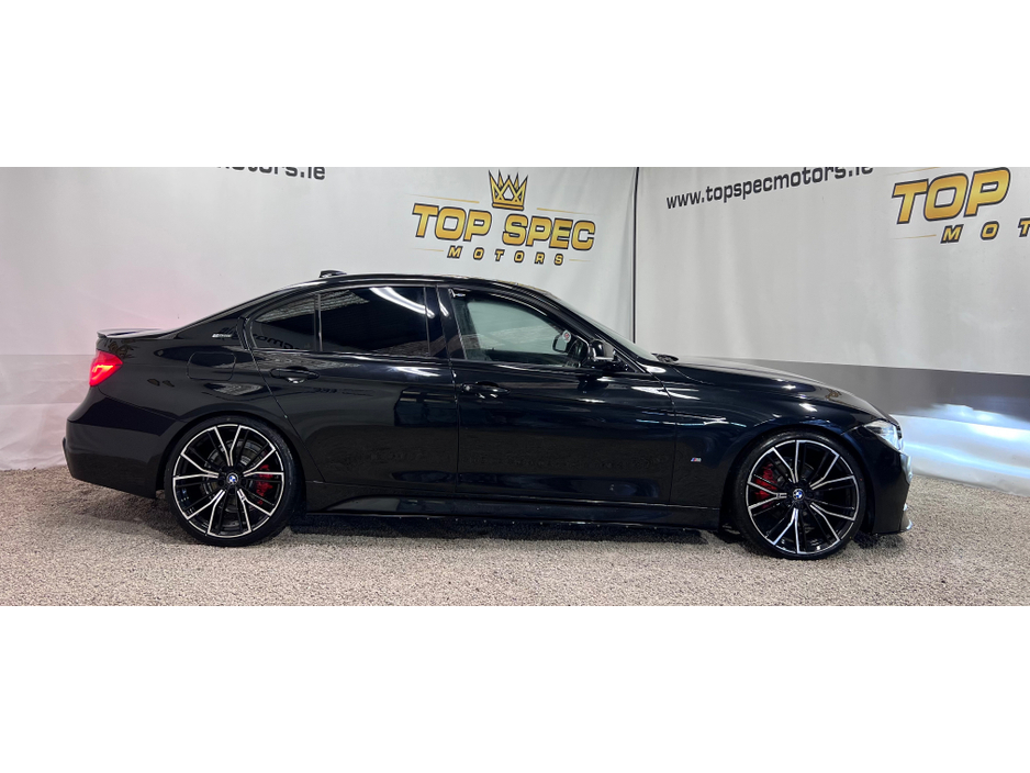 2018 BMW 3 Series - image 3