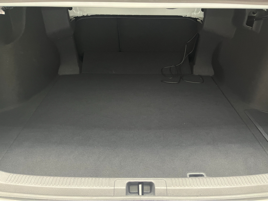 2023 Toyota Camry - image 8