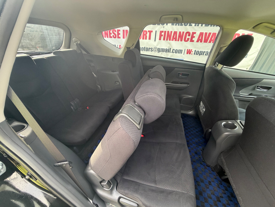 2015 Toyota Prius  €14,900