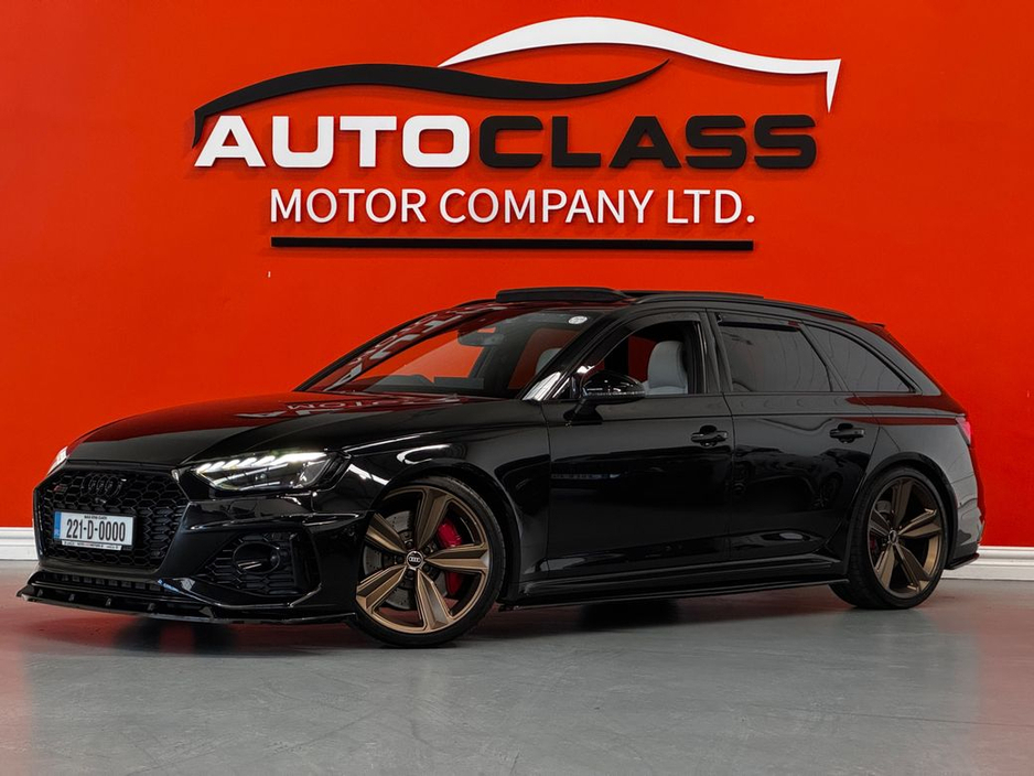 2022 Audi RS4 - image 4