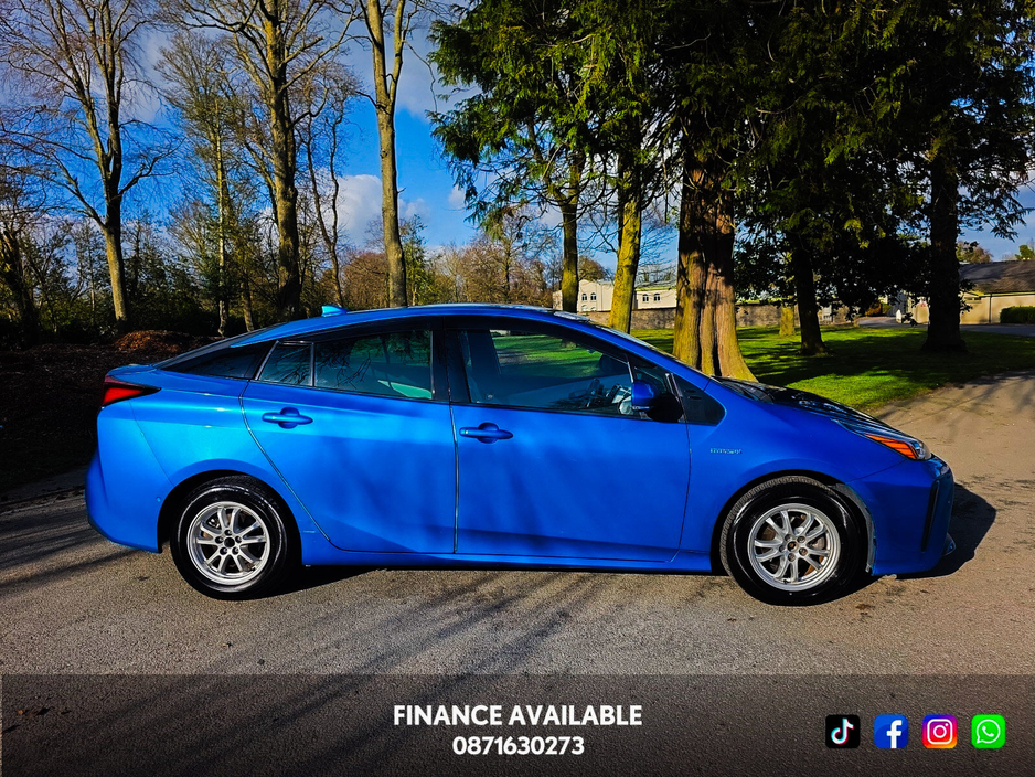 2020 Toyota Prius - image 8