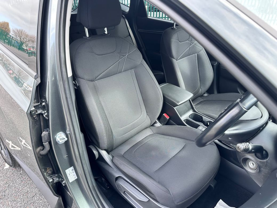 2022 Hyundai Tucson - image 10