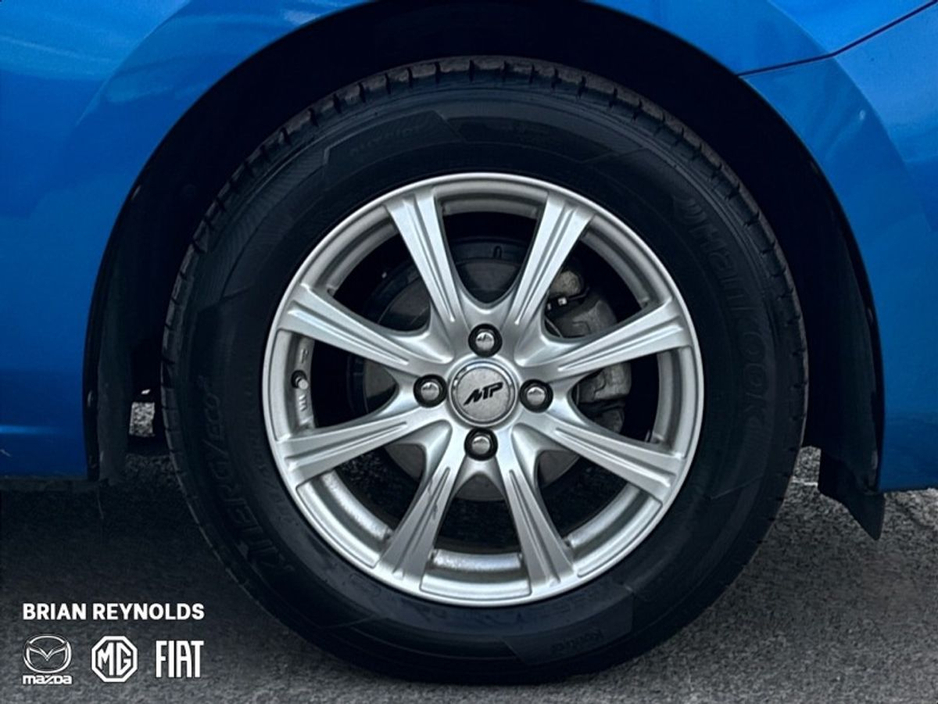 2017 Mazda Demio - image 9