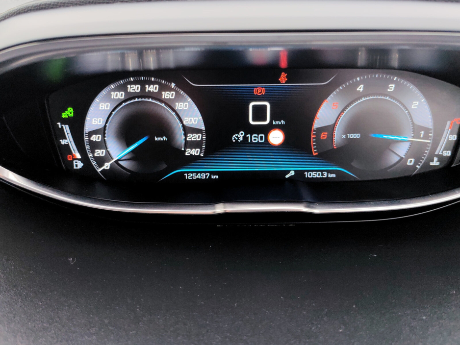 2019 Peugeot 3008 - image 5