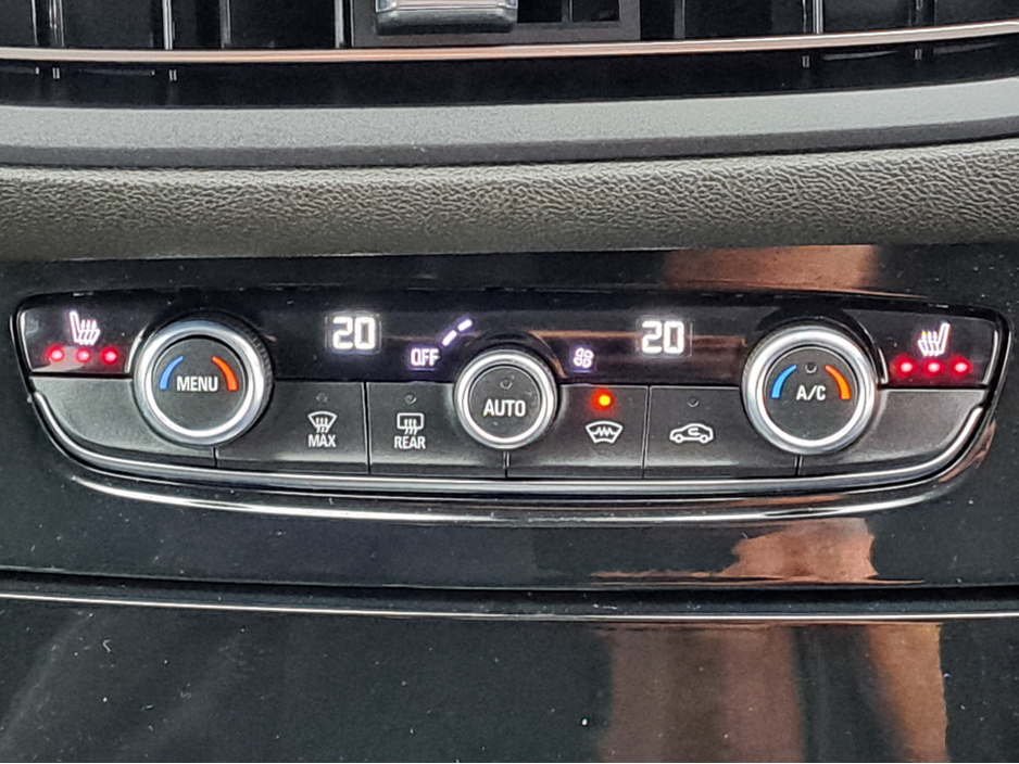 2023 Opel Grandland - image 24