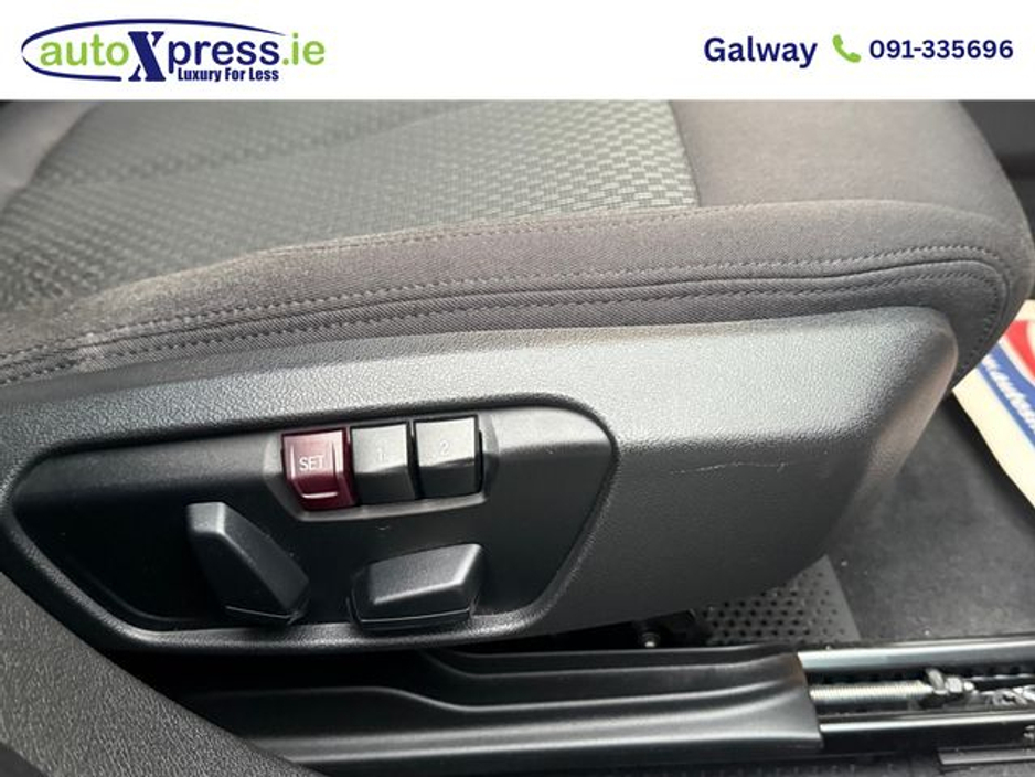 2020 BMW 1 Series - image 18