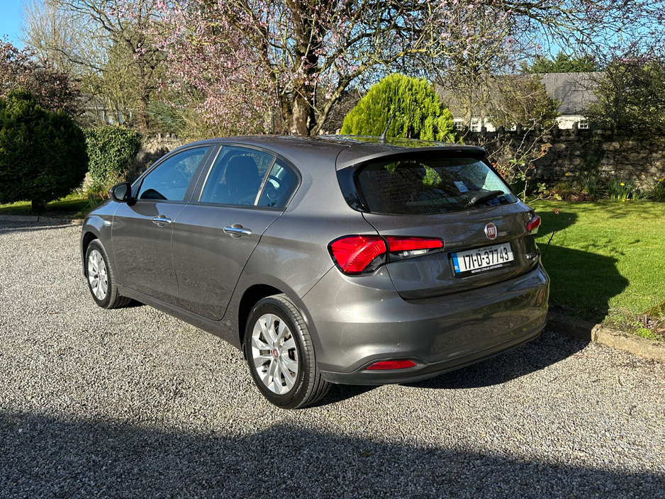 2017 Fiat Tipo - image 6