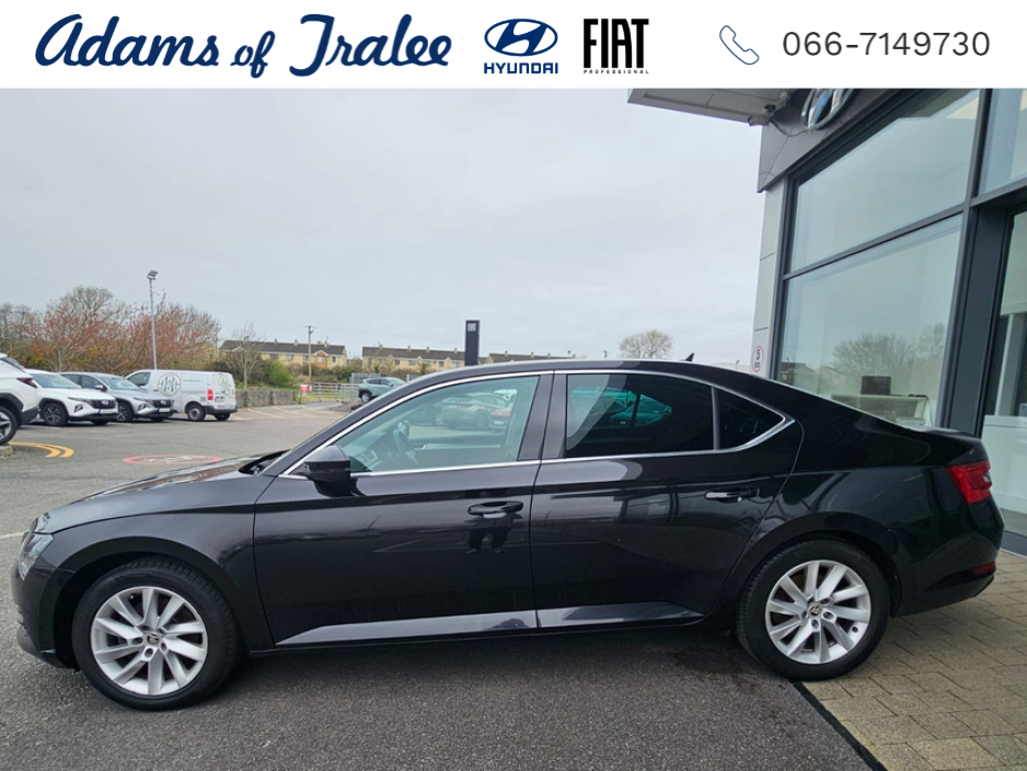 2024 Skoda Superb - image 2