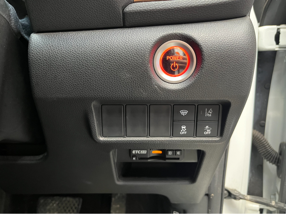 2020 Honda CR-V - image 12