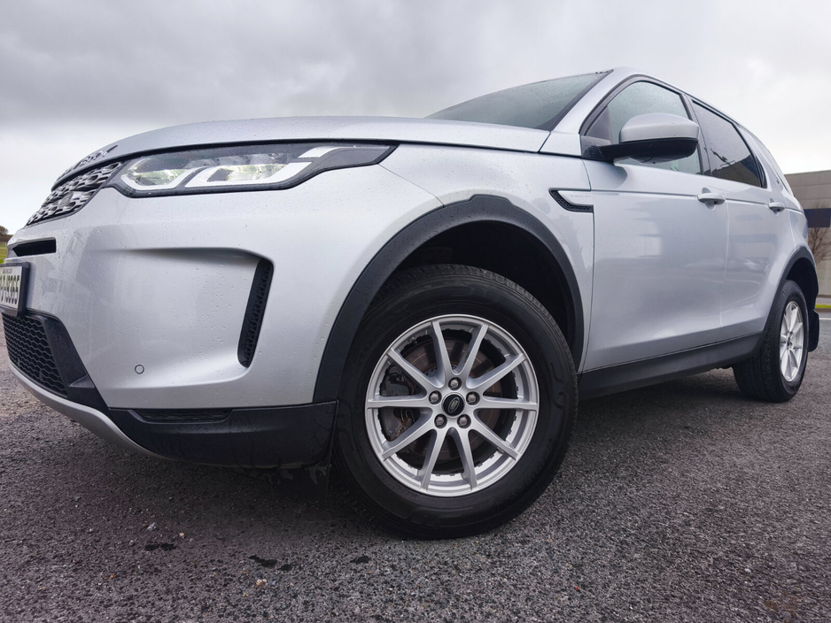 2020 Land Rover Discovery Sport - image 8
