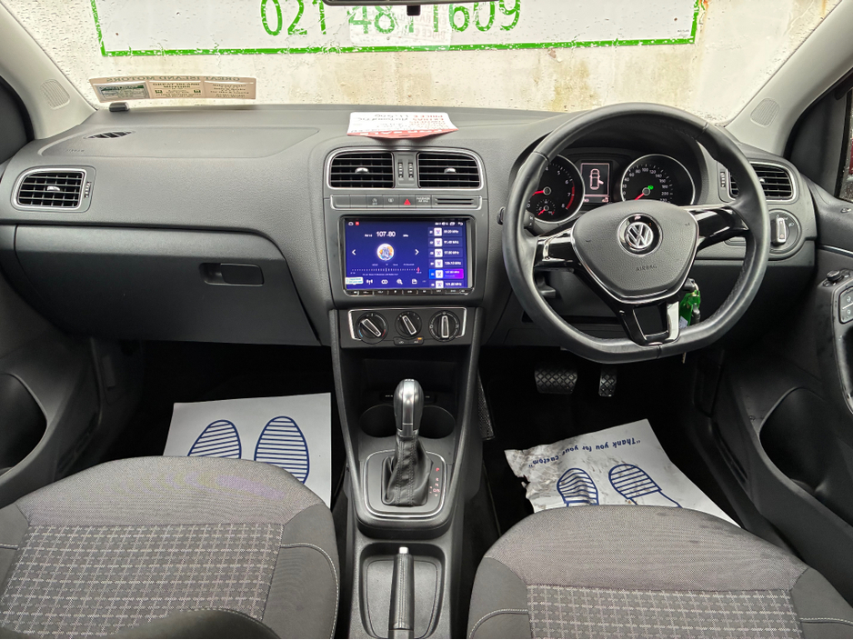 2014 Volkswagen Polo - image 11