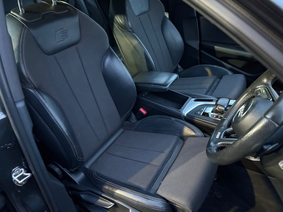 2017 Audi A4 - image 16