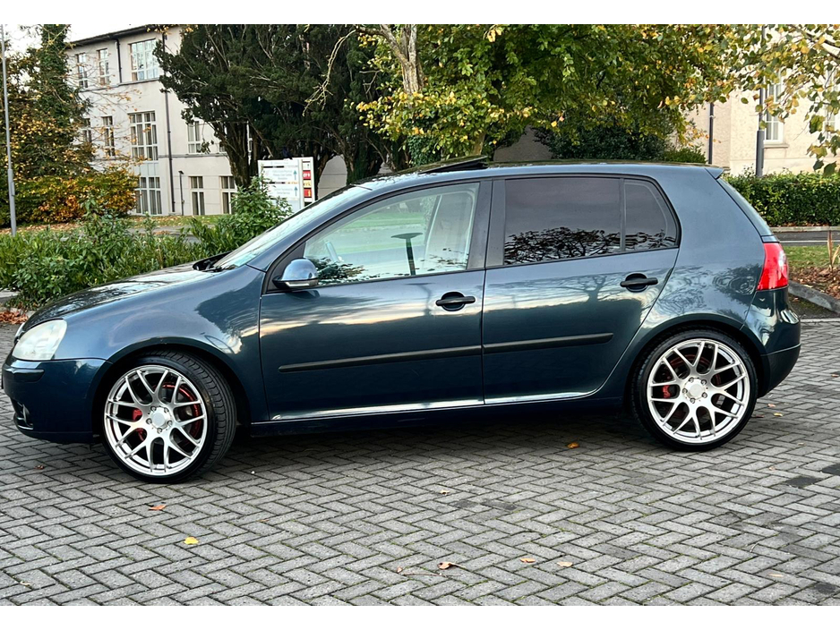 2004 Volkswagen Golf 1.6 COMFORT 5DR 102BHP €3,950