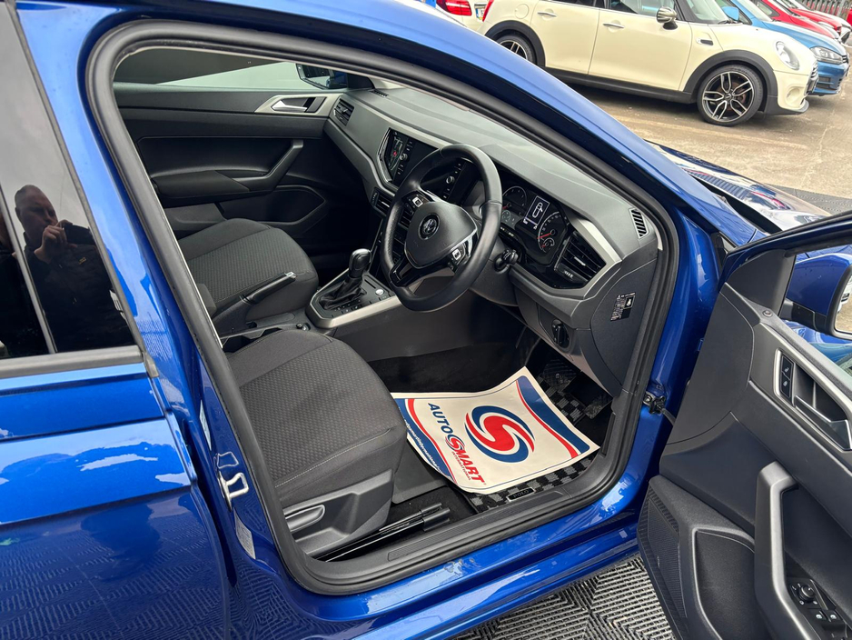 2021 Volkswagen Polo - image 4
