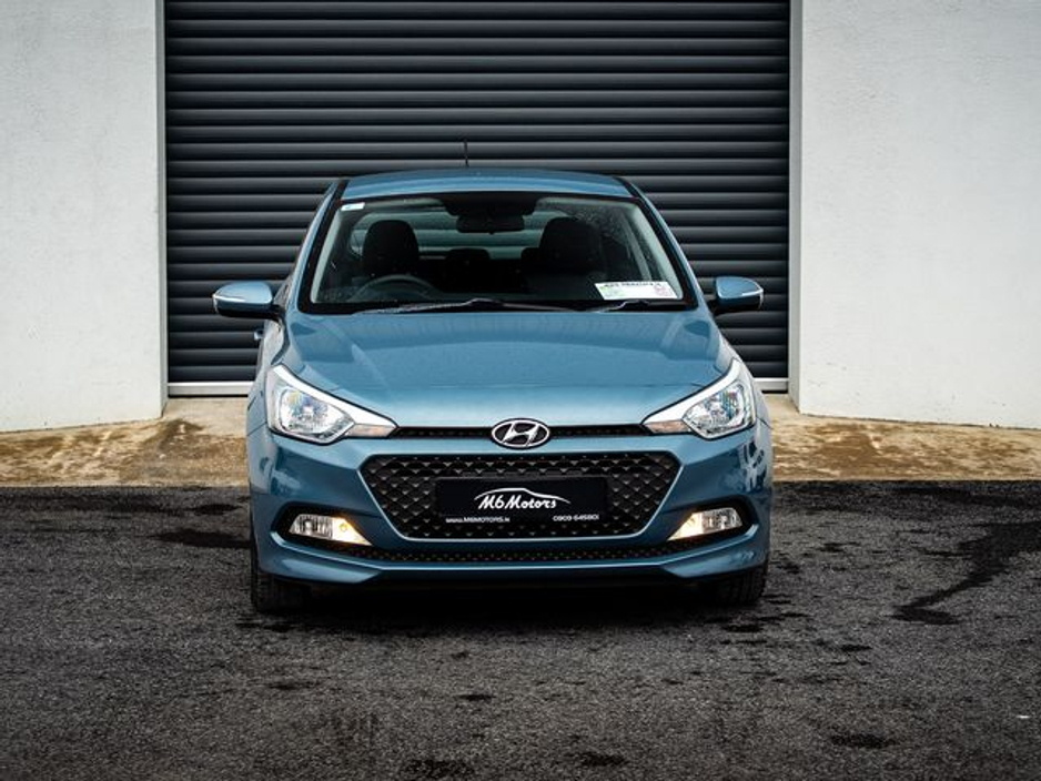 2018 Hyundai i20 - image 2