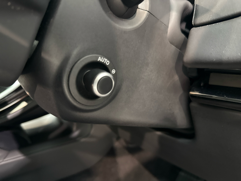 2026 Land Rover Range Rover Sport - image 18