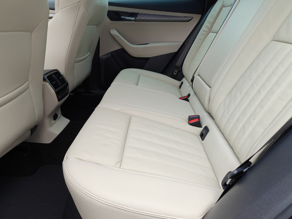 2023 Skoda Karoq - image 7