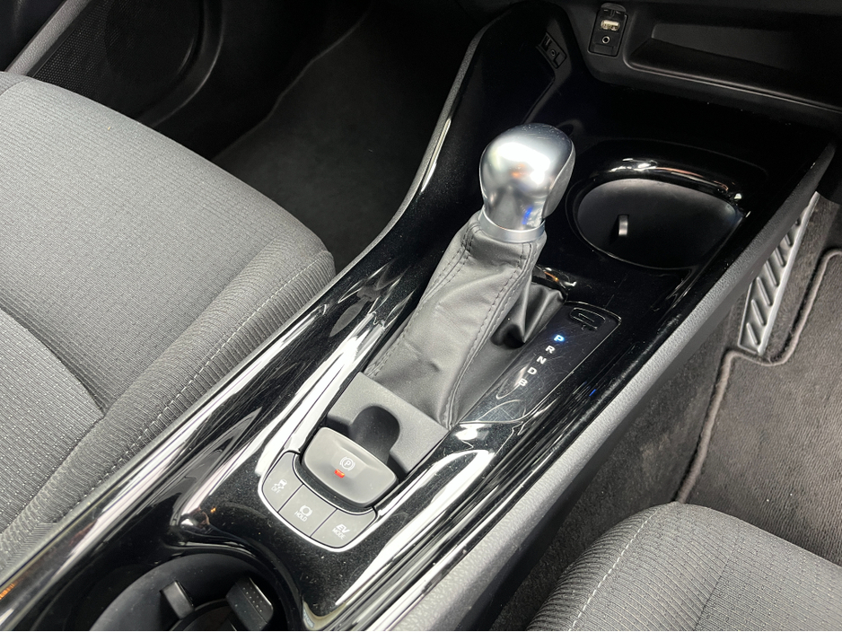 2020 Toyota C-HR HYBRID LUNA SPORT AUTOMATIC 1.8 PETROL //ADAPTIVE CRUISE CONTROL//KEYLESS ENTRY//REVERSE CAMERA//HEATED SEATS// €22,950